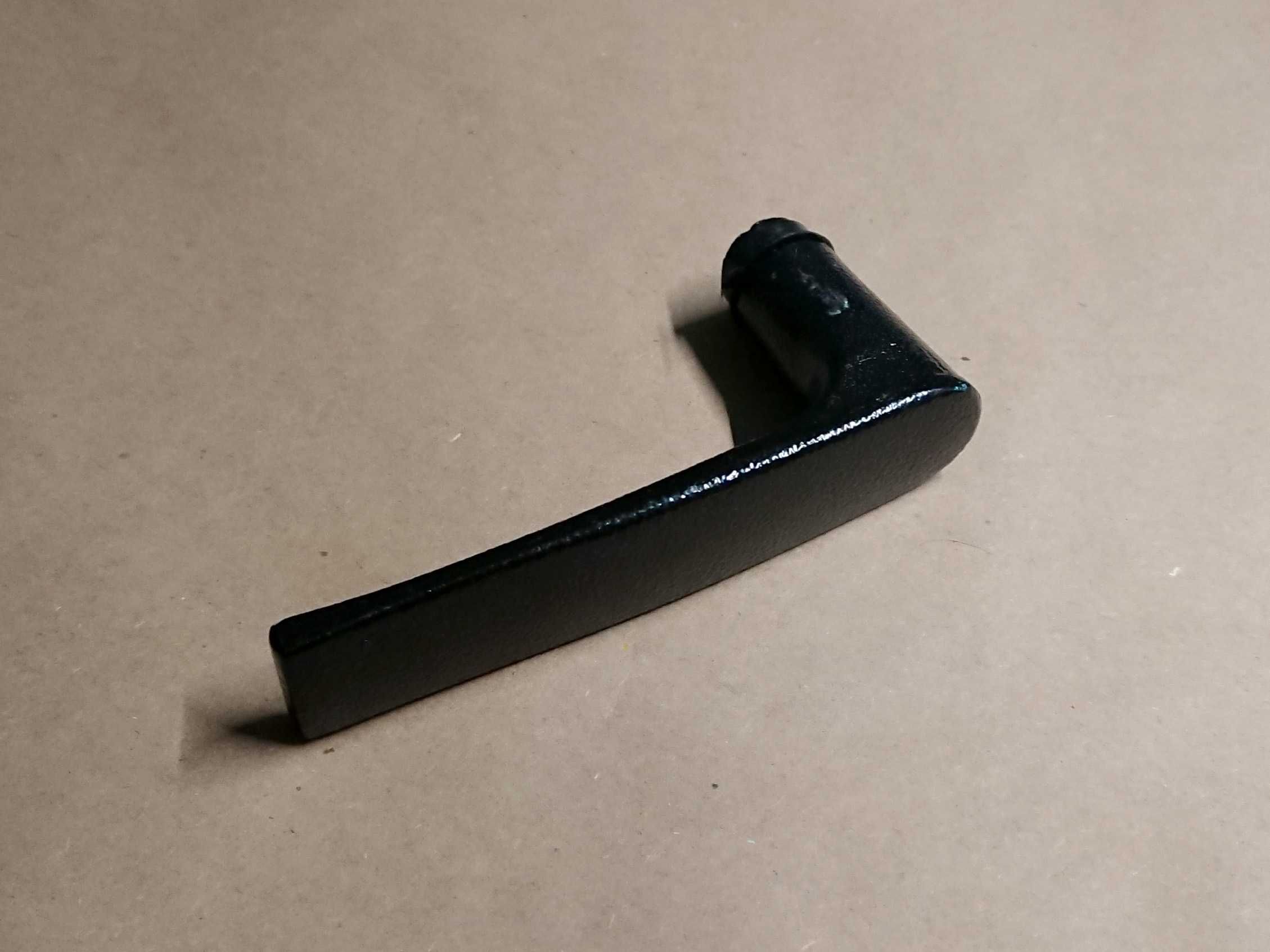 Дверная ручка черная