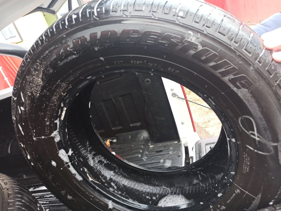 Opony-4sztuki Bridgestone letnie 245/65R/17