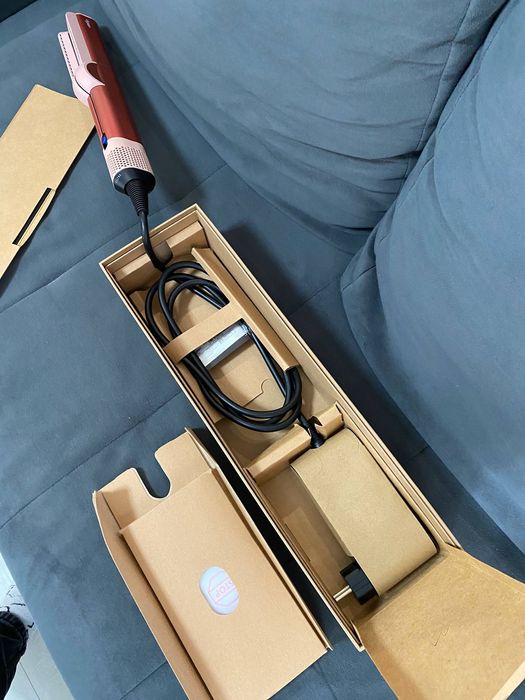 Dyson Airstrait випрямляч