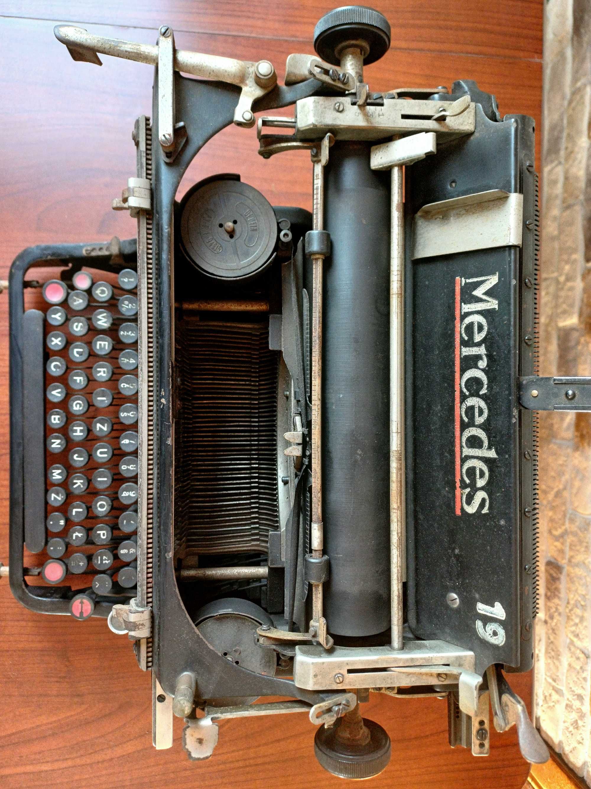 Maszyna do pisania Mercedes, lata 30