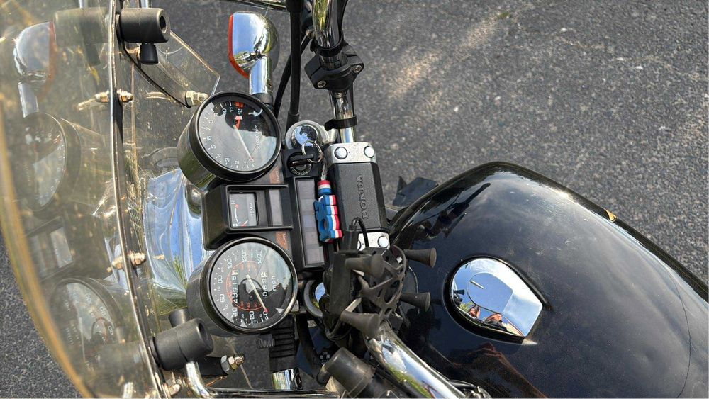 Honda Magna 500 V30