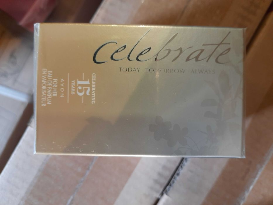 Avon  TTA Celebrate super zapach dla niej.