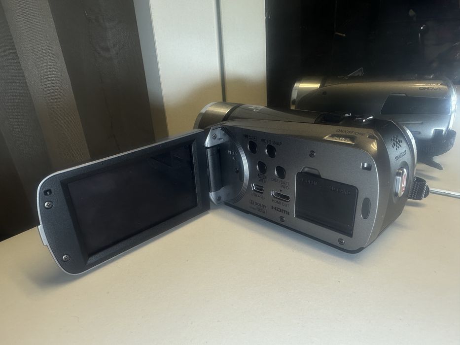 Цифровая видеокамера Canon Legria HF R26 (4905B046)