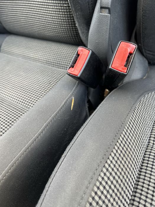 Продам сиденья на фольцваген тоуран идеал состаяние