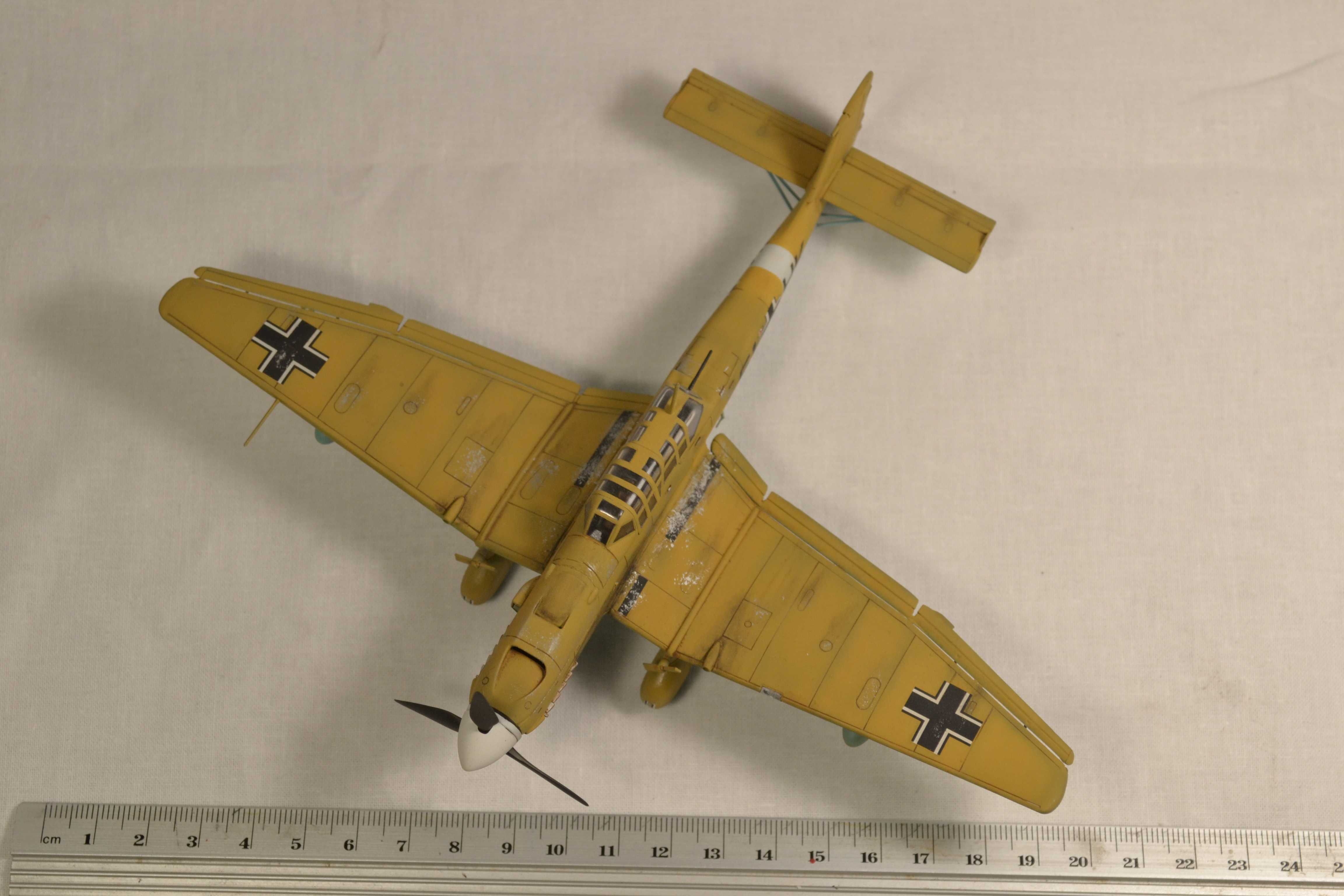Junkers Ju-87 R2 Stuka ,,Sztukas" skala 1:72 -- GOTOWY MODEL