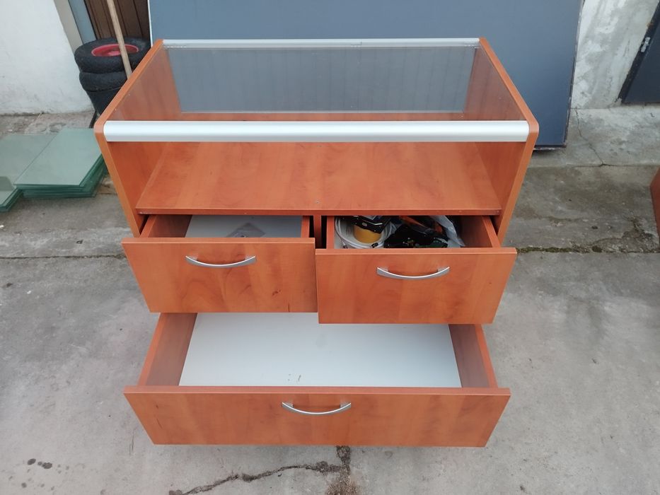 Lada  sklepowa uzywana