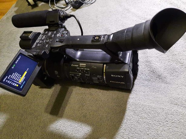 Профессиональная видеокамера Sony HXR-NX5E + доп. оборудование