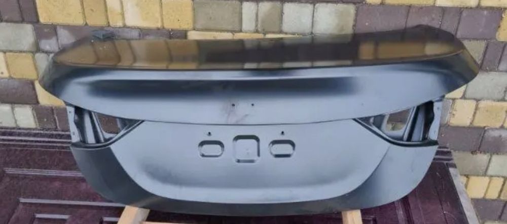 Крышка багажника Hyundai Elantra Accent Kia rio Honda Accord  Двери
