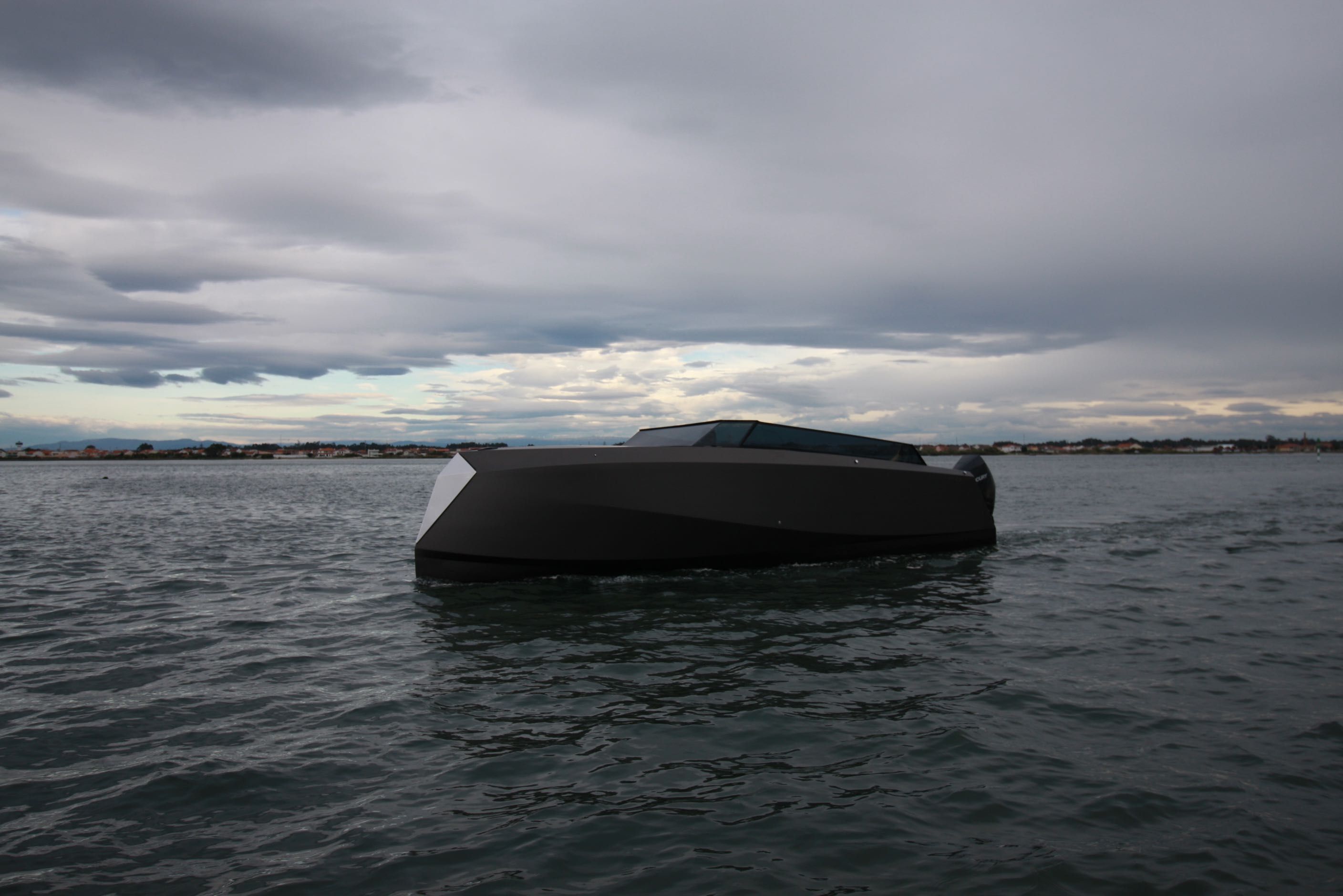 SP27 Spectro Yachts – Custom Made | 300HP Mercury Verado