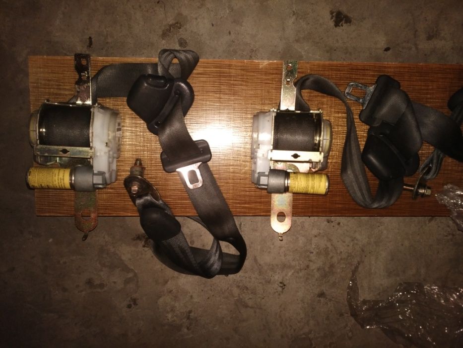 Ремені безпеки з системою преднатягувачів до Hyundai Trajet 00-07гг