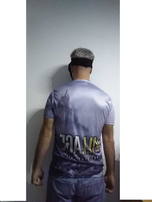 T-Shirt Resident Evil Village Castle Dimitrescu