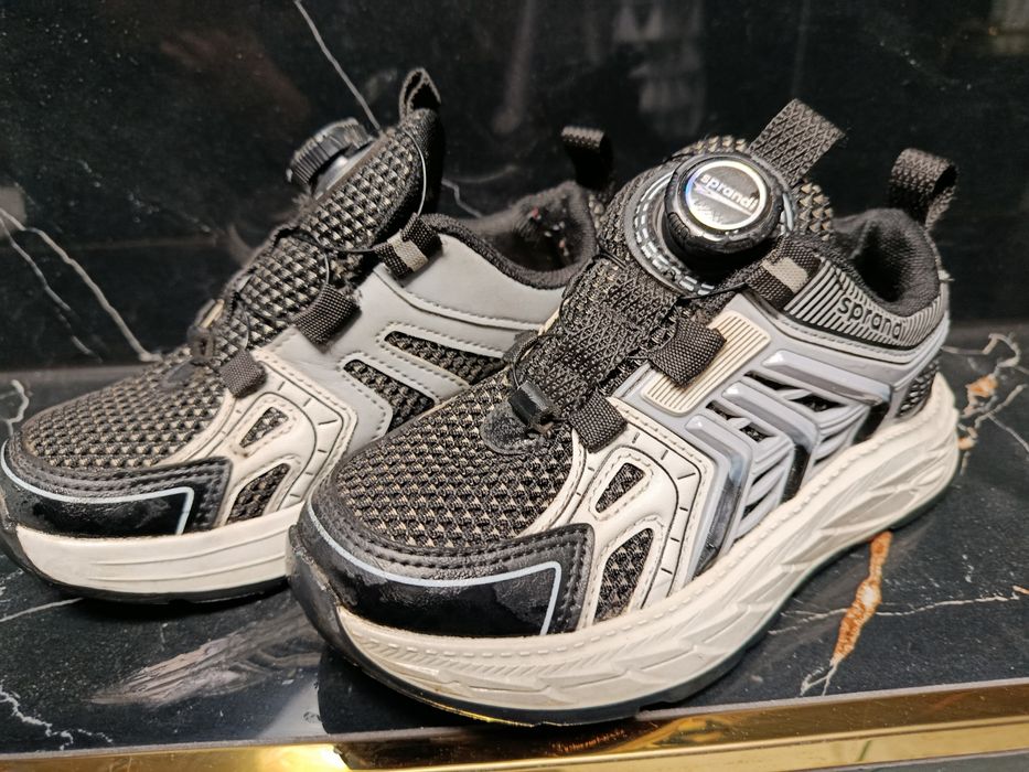 Buty chłopięce używane