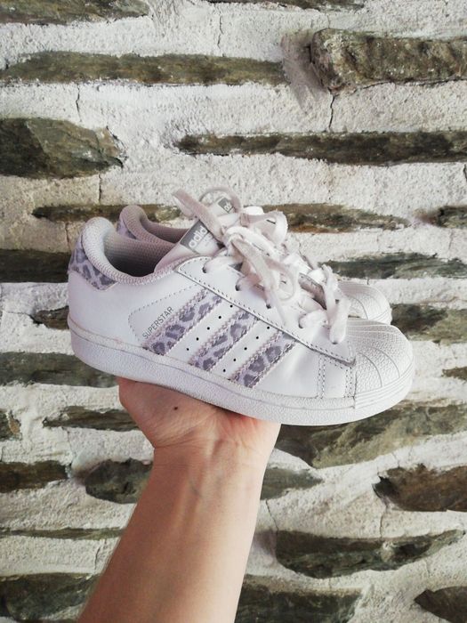 Buty sportowe Adidas Superstar 29 18 cm białe wiązane sneakersy półbut