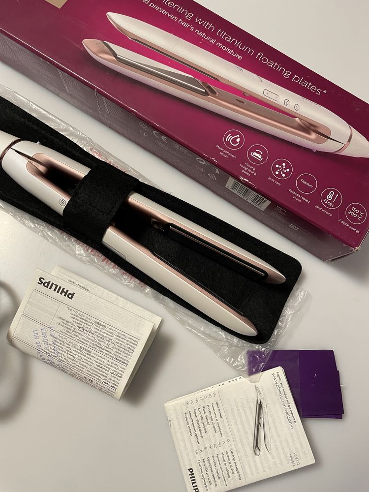 Випрямляч для волосся Philips Moisture Protect