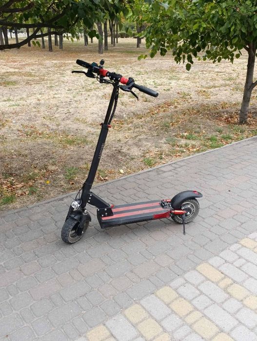 Продам електросамокат