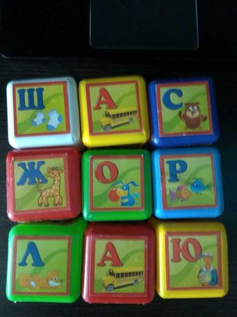Игра и кубики с буквами для детей