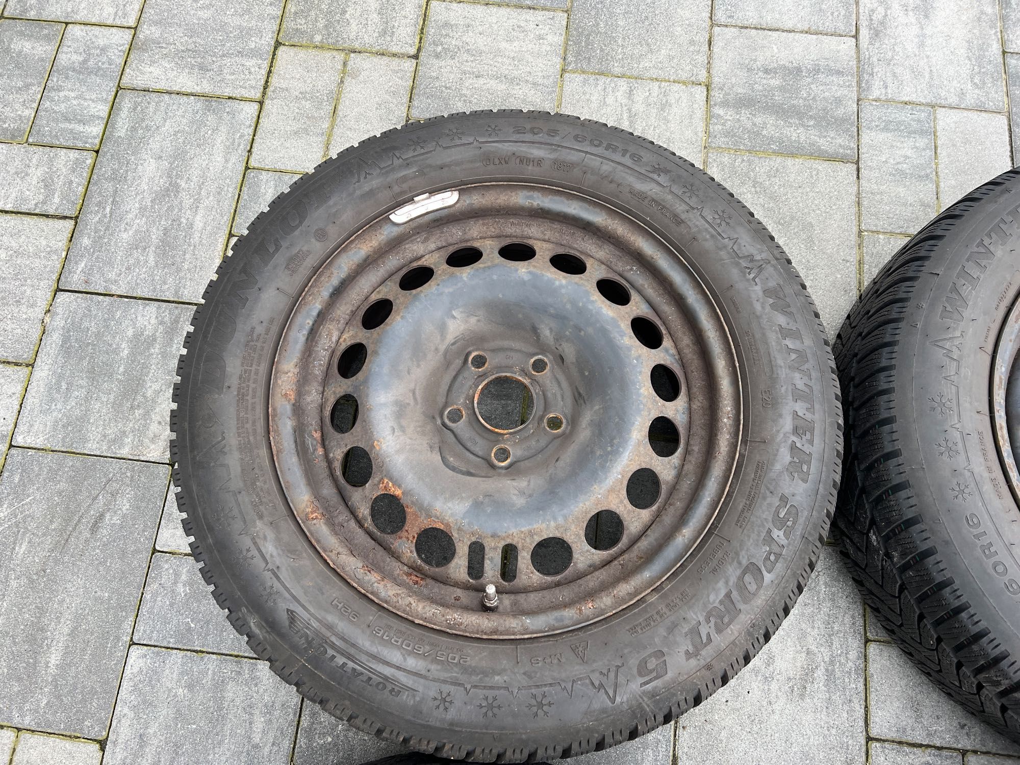 Koła zimowe Opel Astra J 5x105 205/60/R16 Dunlop 8mm