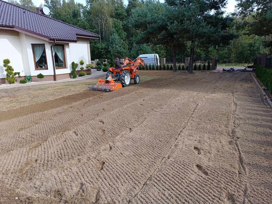 Trawa z rolki,, karczowanie, nawodnienie, glebogryzarka,czyszczenie