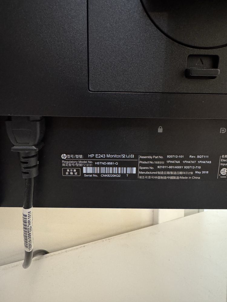 Monitor HP EliteDisplay E243 - 24" IPS Full HD