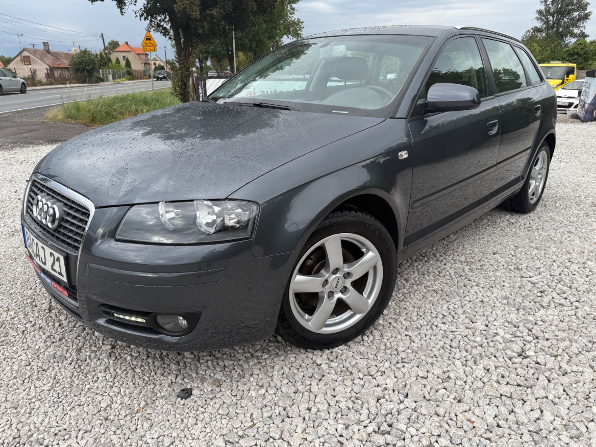 AUDI A 3 8P 5-Drzwi tylko 161000 tys km Stan Perfekcyjny Hak Klima Alu