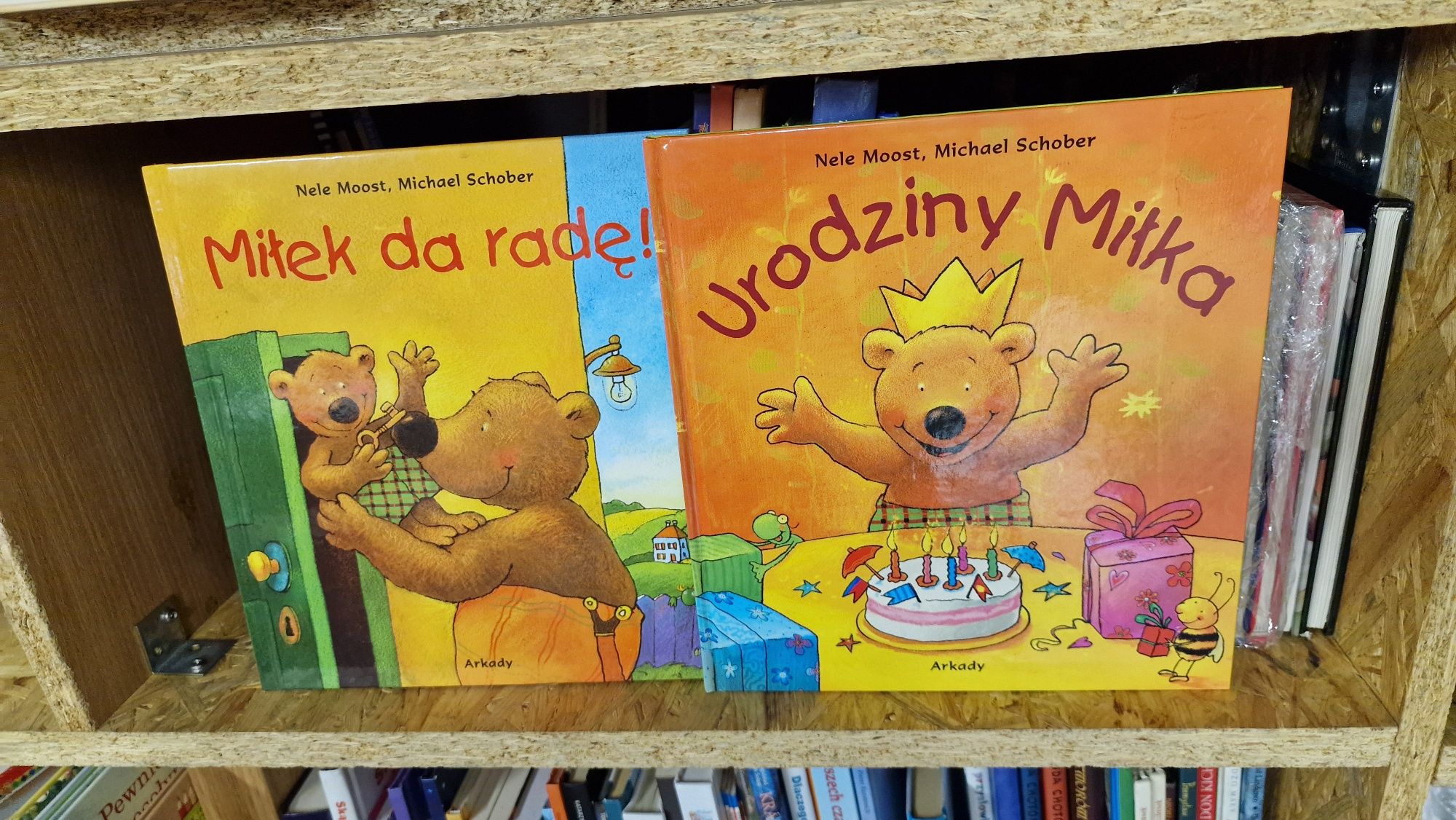 Miłek da radę. Urodziny Miłka miś misie piękne ilustracje Nele Moost
