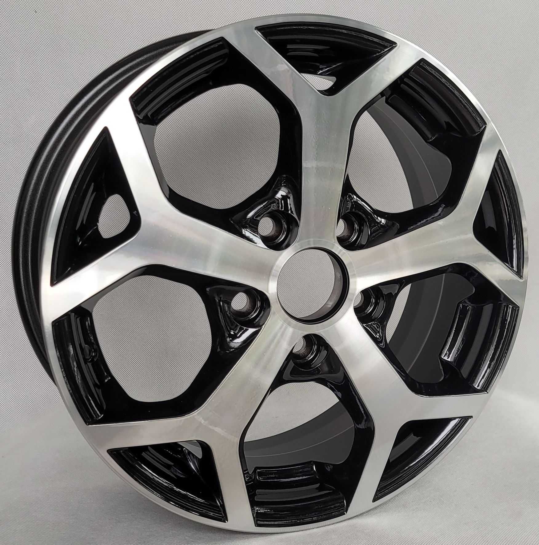 Felgi 15 Ford Focus C-Max Tourneo Connect Volvo S40 V40 V50 C30 5x108