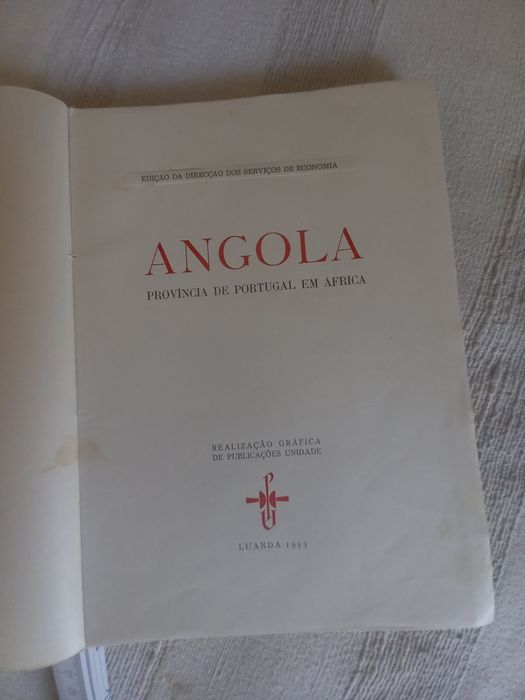Livro antigo sobre Angola