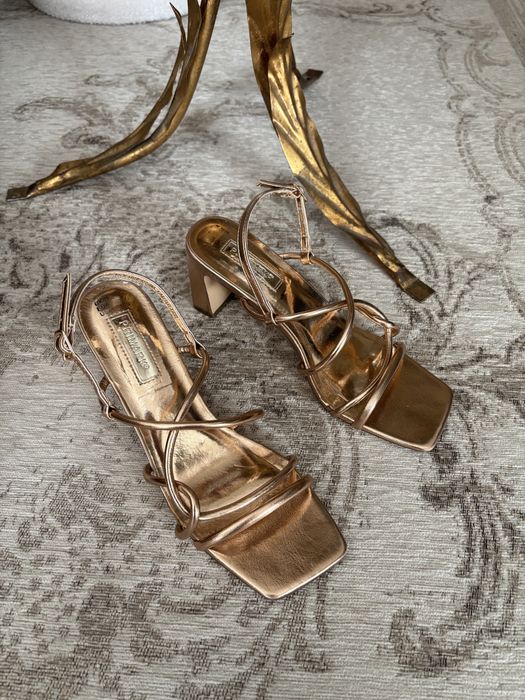 Primark różowe miedziane złote sandałki na obcasie paseczki obcas rose