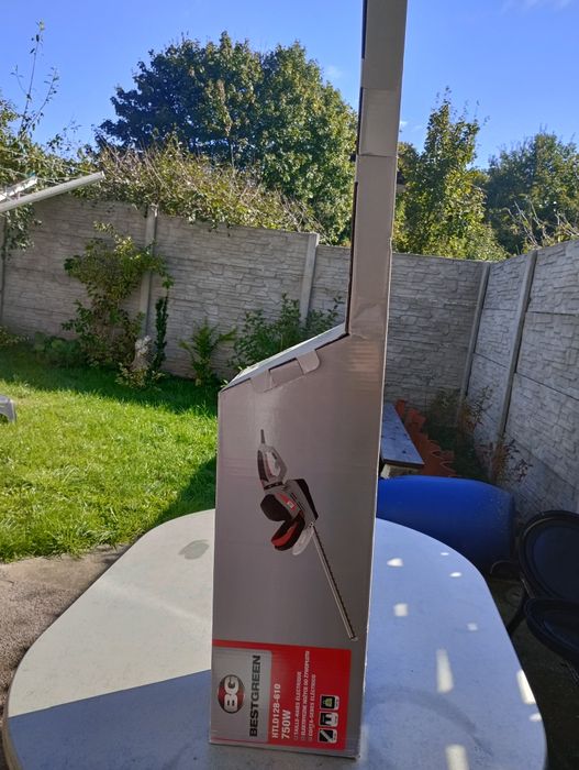 Nożyce ogrodowe elektryczne