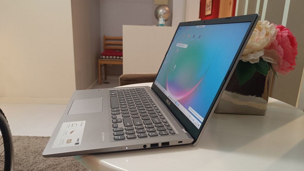 Portatil i7 1065G7 Asus Vivo Widescreen Longlife Battery 16GB 512GB