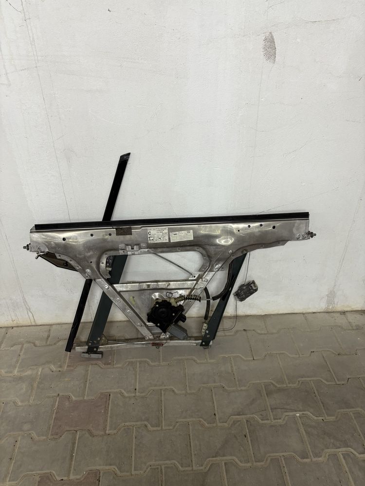 Podnośnik mechanizm szyby Audi TT 8N Prawy