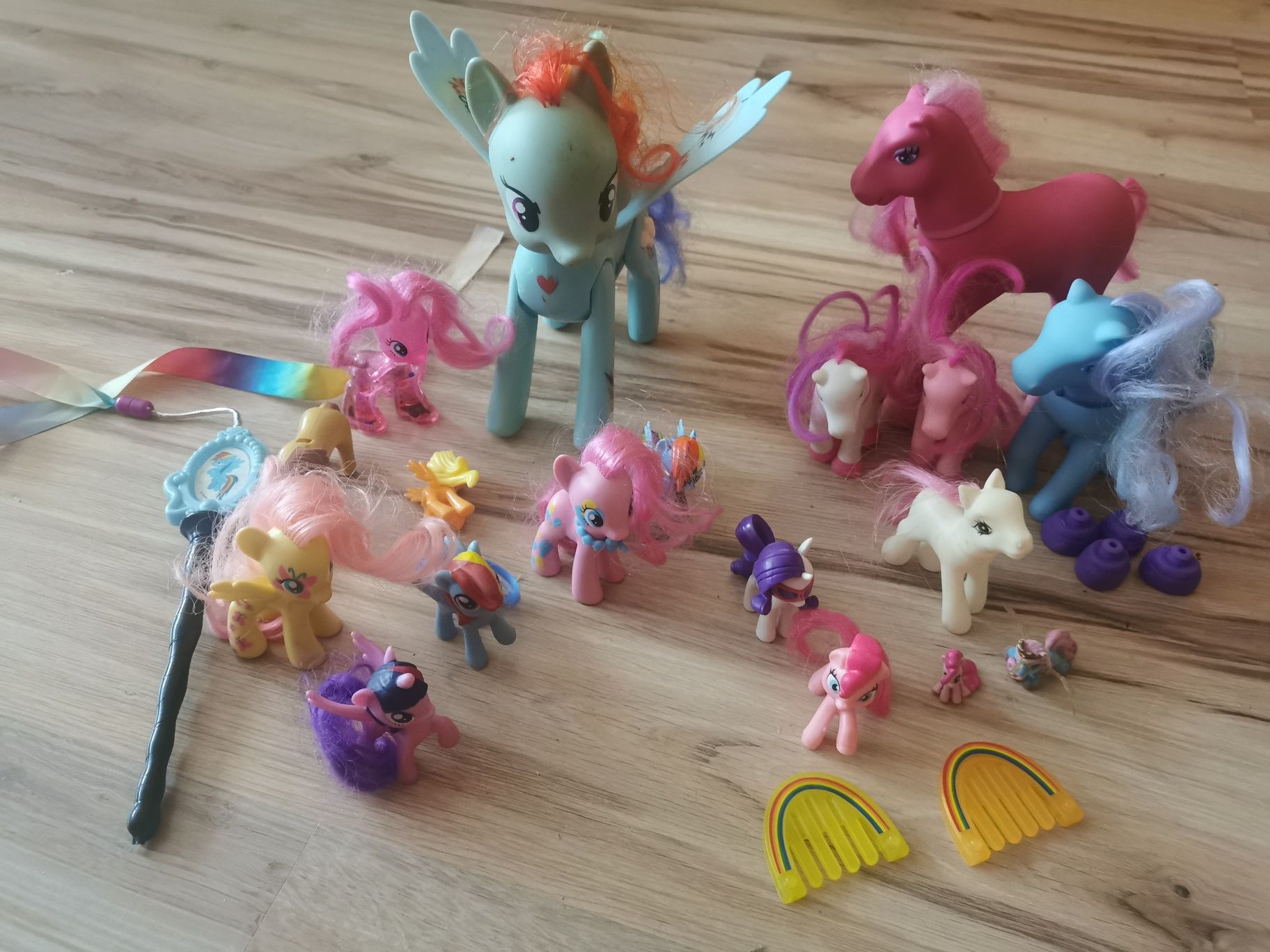 Zestaw koników, my Little Pony i zwykle