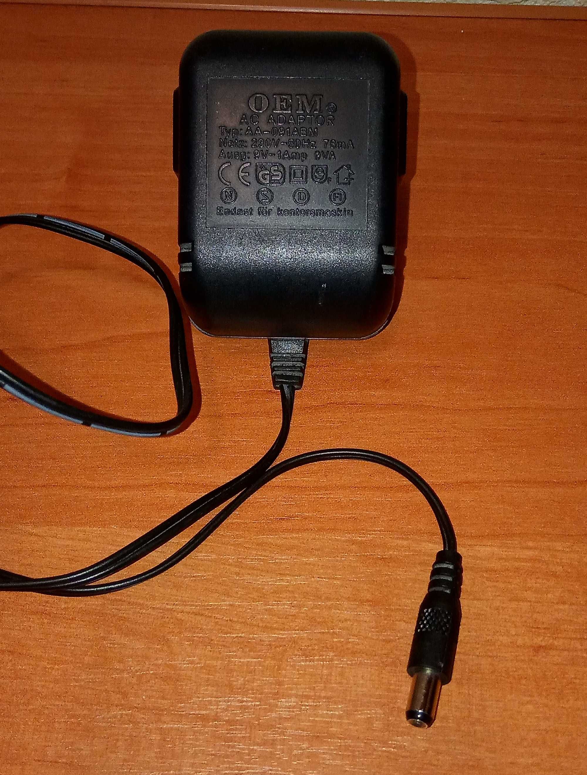 Блок питания = 9V