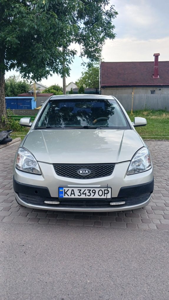 Продам авто в хорошем состоянии 2008 года