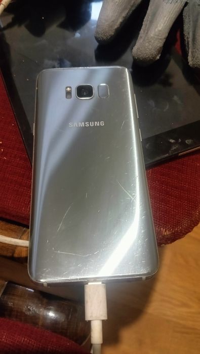 Samsung Galaxy s8 w całości wszystko sprawne uszkodzony wyświetlacz