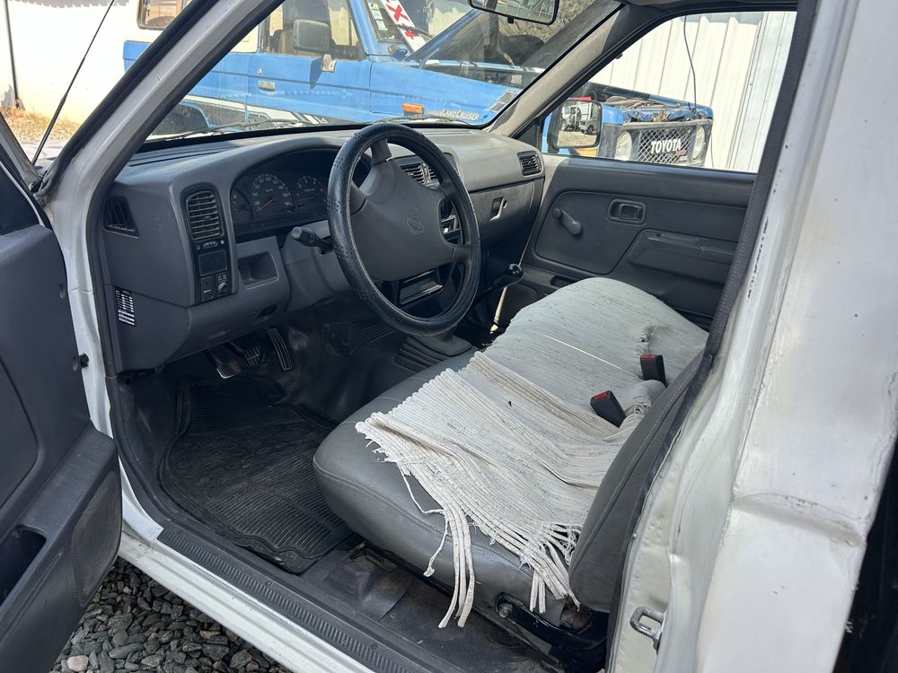 Nissan D22 3 lugares