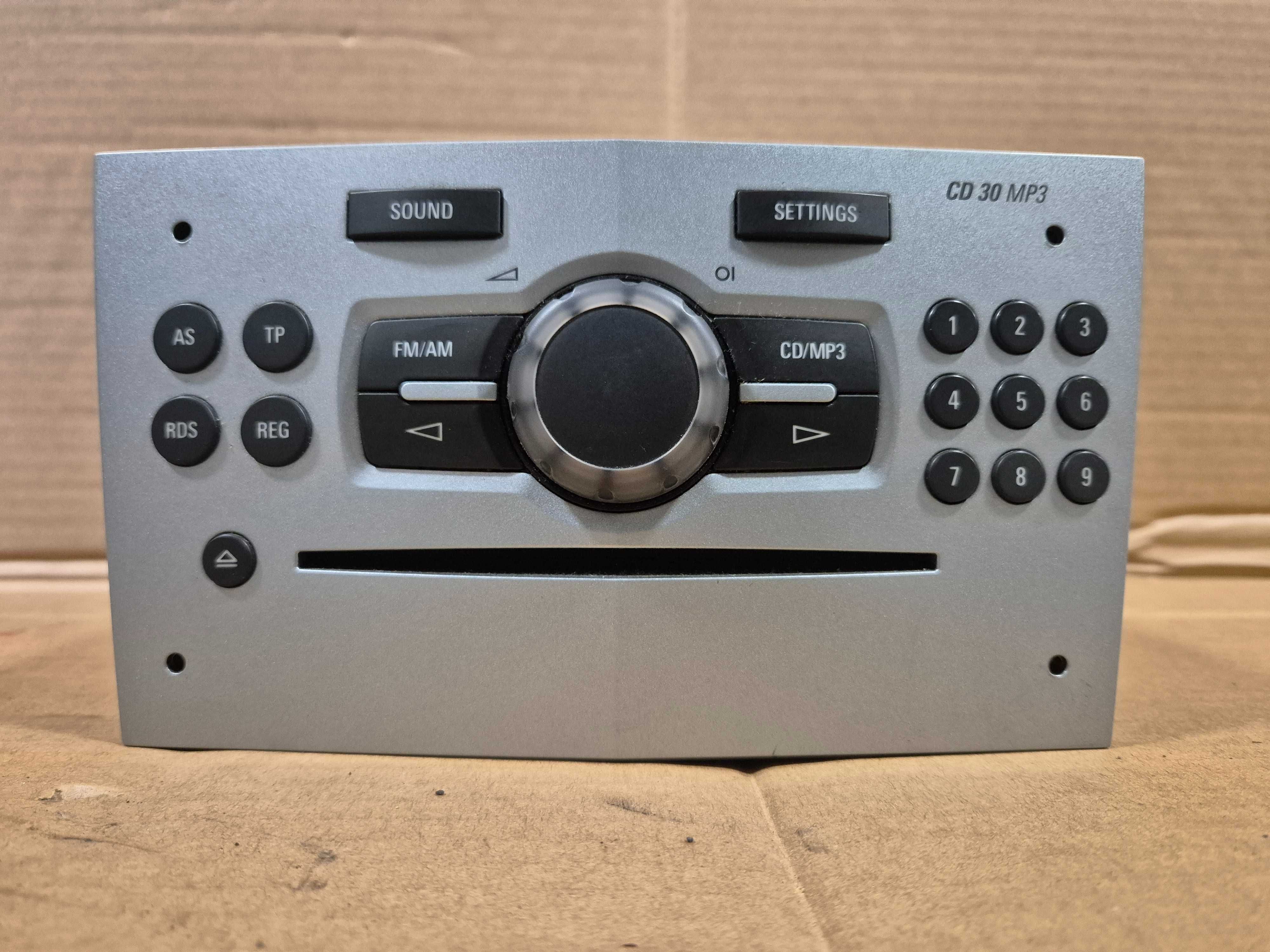 Radio samochodowe fabryczne Opel Corsa D 497.316.088 złote srebrne