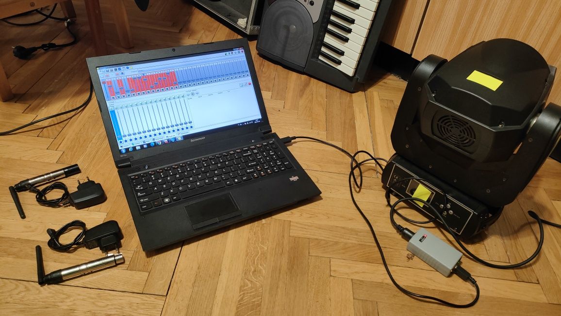 Ruchome Głowy LED 90W - Okazja! 4 szt. Sterownik DMX, laptop, przewody