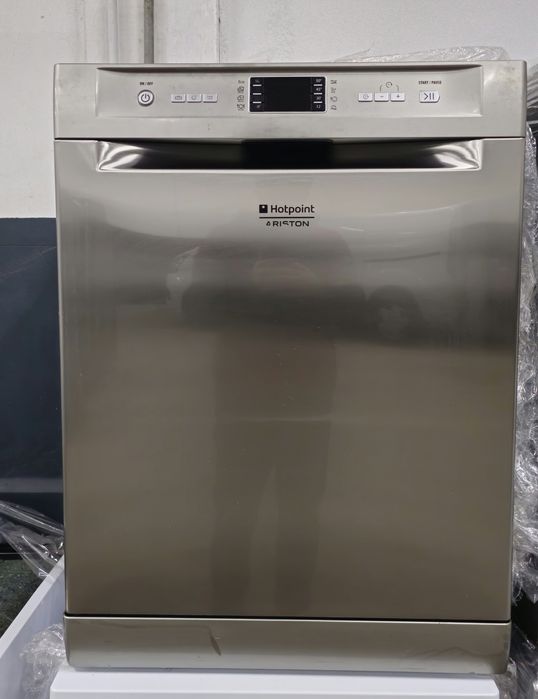 Maquina lavar loiça Hotpoint Ariston
