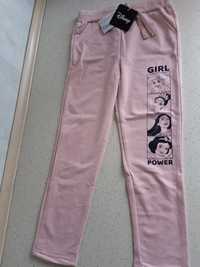 Nowe spodnie dresowe dla dziewczynki rozmiar 128