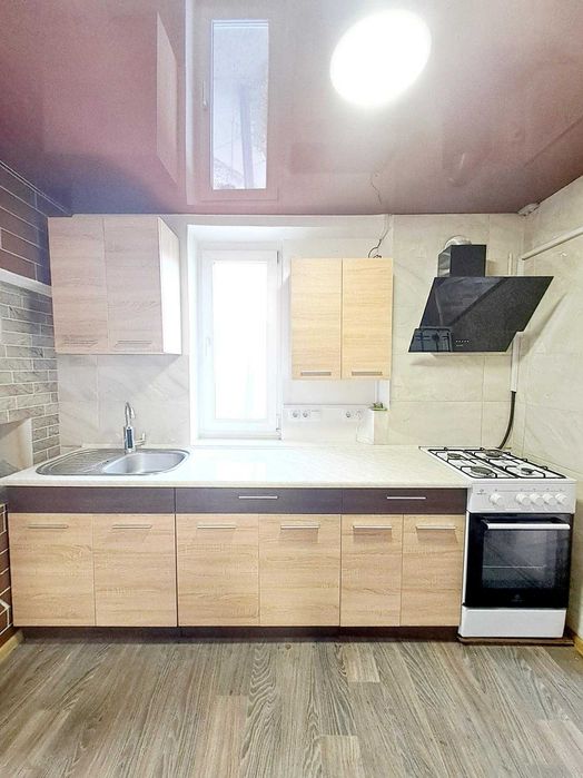 вул. Ареф'єва, Оренда затишного будинку, Осокорки