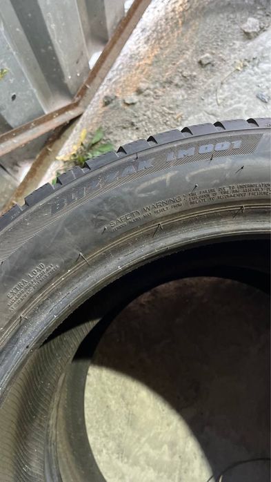 Комплект зимової гуми 275/45/20 Bridgestone
