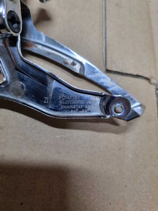 Przerzutka przednia Deore XT m751 3s