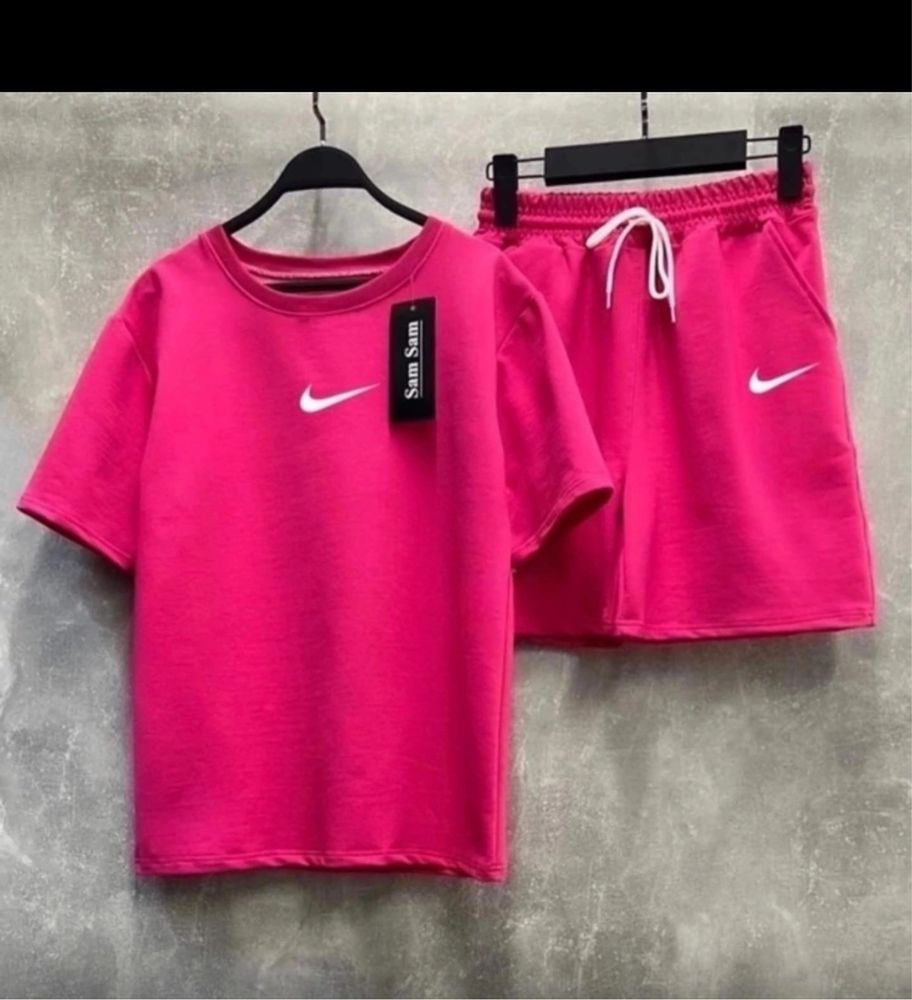 Жіночий костюм nike шорти