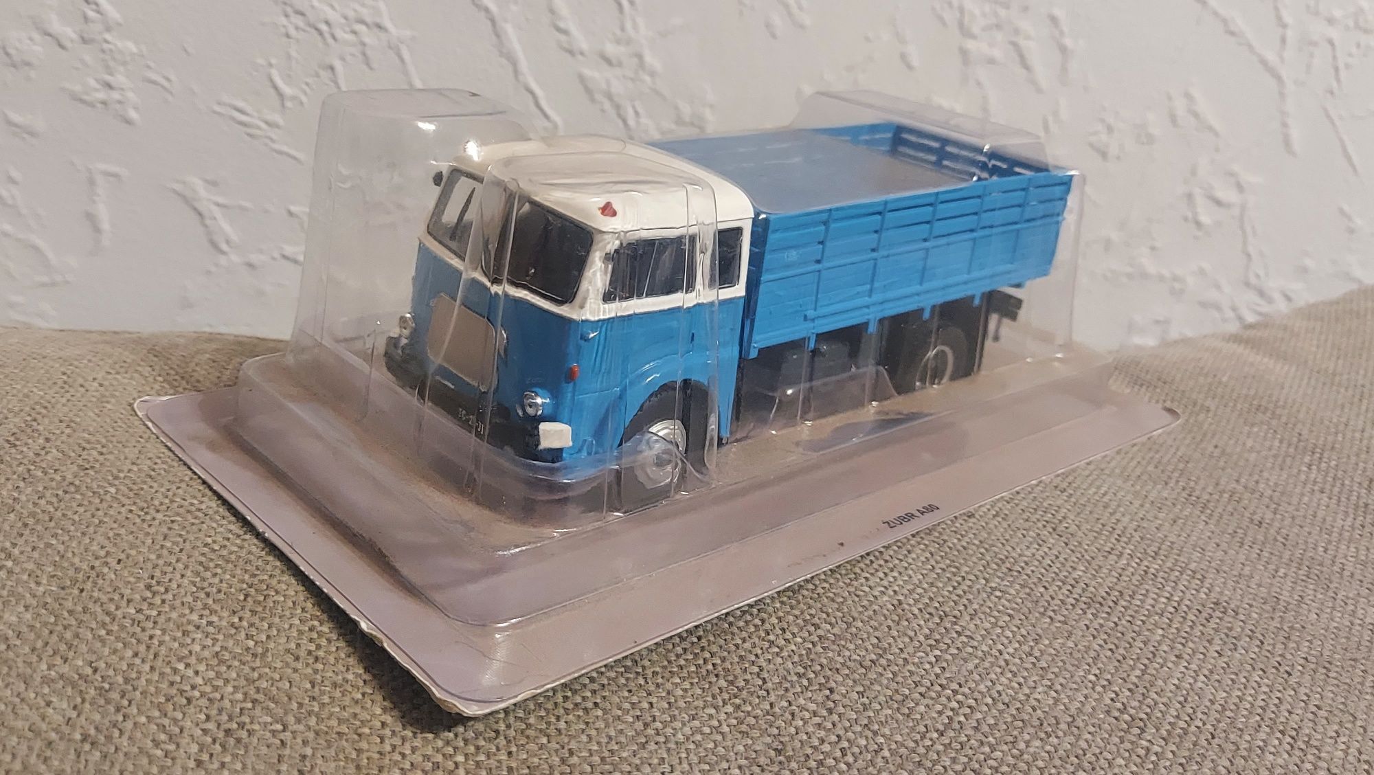 ŻUBR A80 - Kultowe Ciężarówki PRL - Model skala 1:43