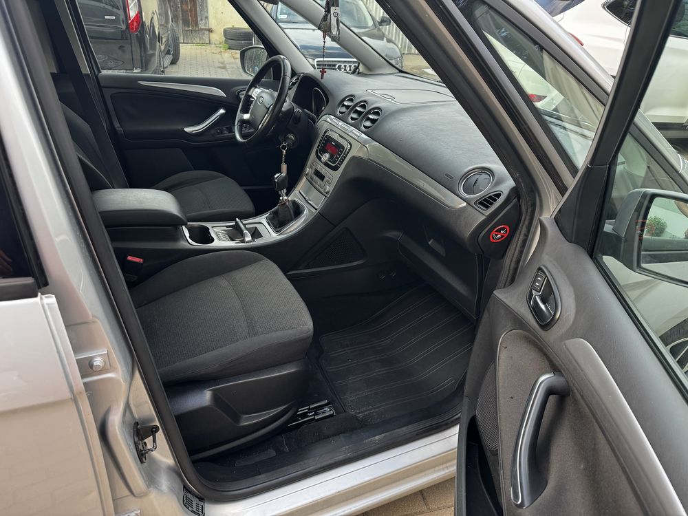 Ford Galaxy 7 osobowy 2.0 140 koni manual