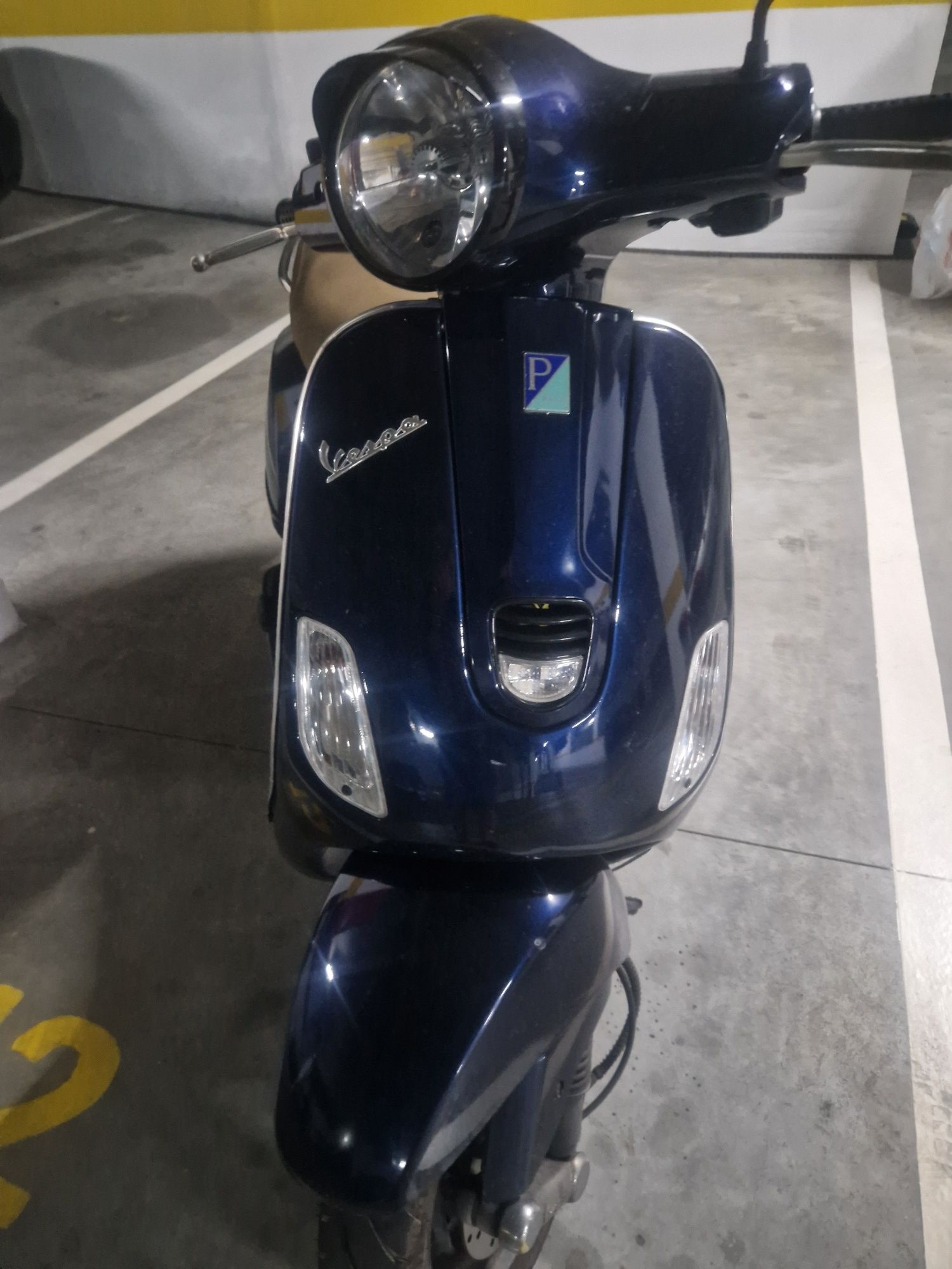 Vespa lx 125  Bom estado