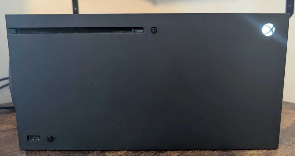 Konsola Xbox Series X,  1 TB – doskonała z kontrolerem i akcesoriami