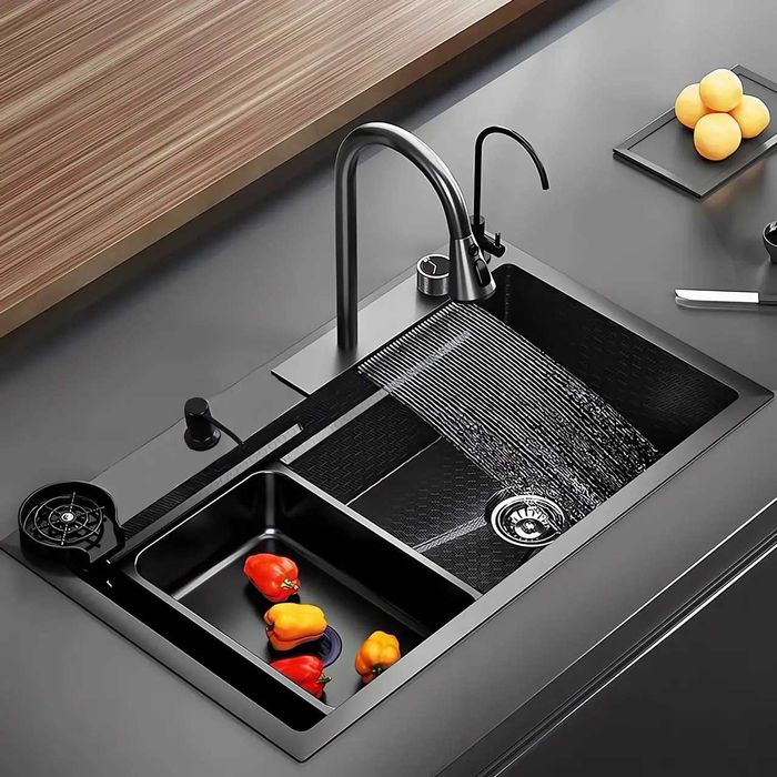 Кухонна раковина, мийка водоспад Willda чорна розмір 75х46х22