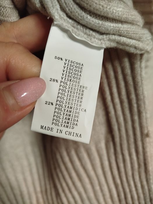 Śliczny golfik damski ciepły 50%viskose rozmiar XL Nowy